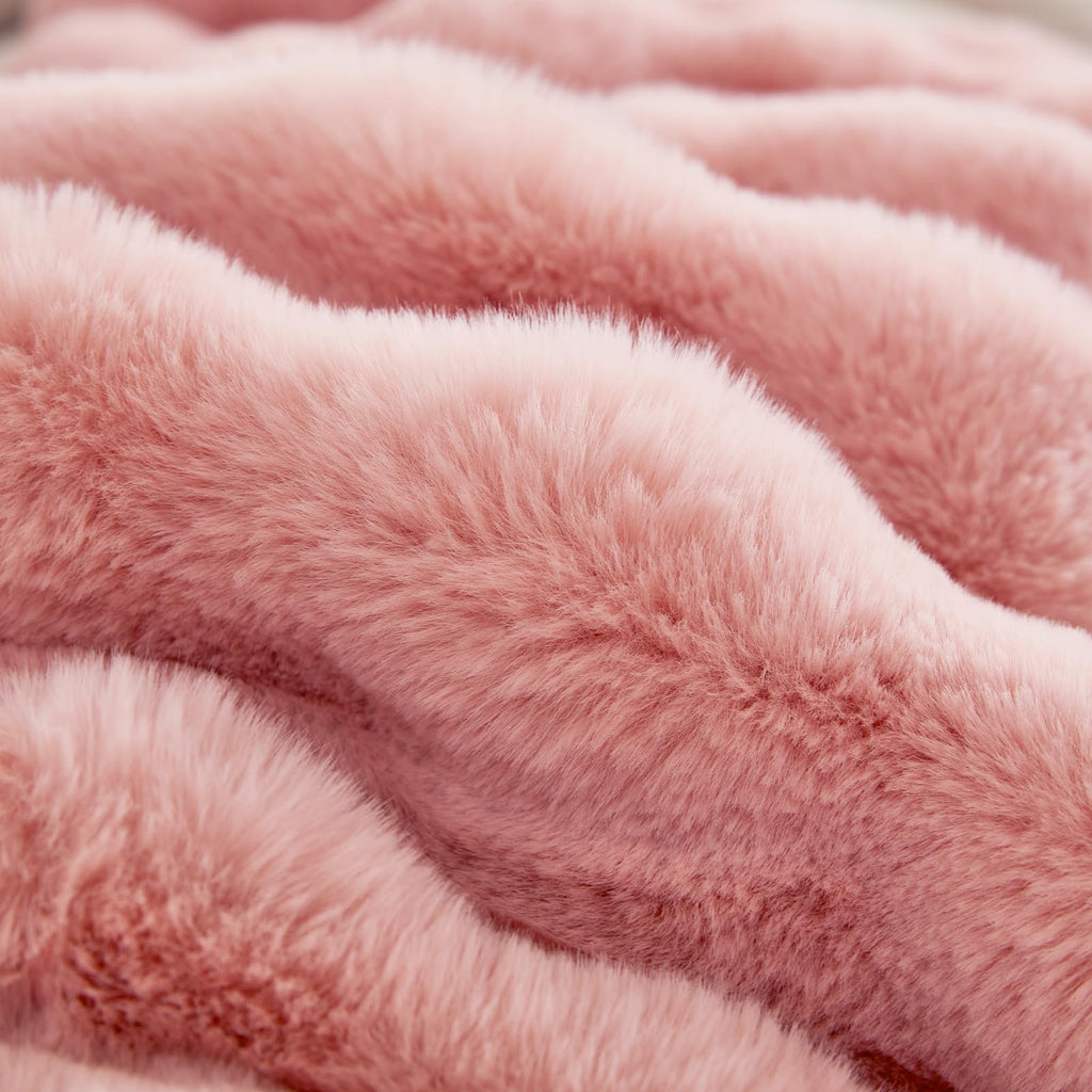 BENVWE Fluffy Faux Fur Throw Blanket for Couch, Soft Plush Thick Cozy Fuzzy Luxury Minky Bubble Blanket for Home Living Room Decor Gift for Women, Navy Blue, 63" x 80", 1100GSM - The Cozy Corner