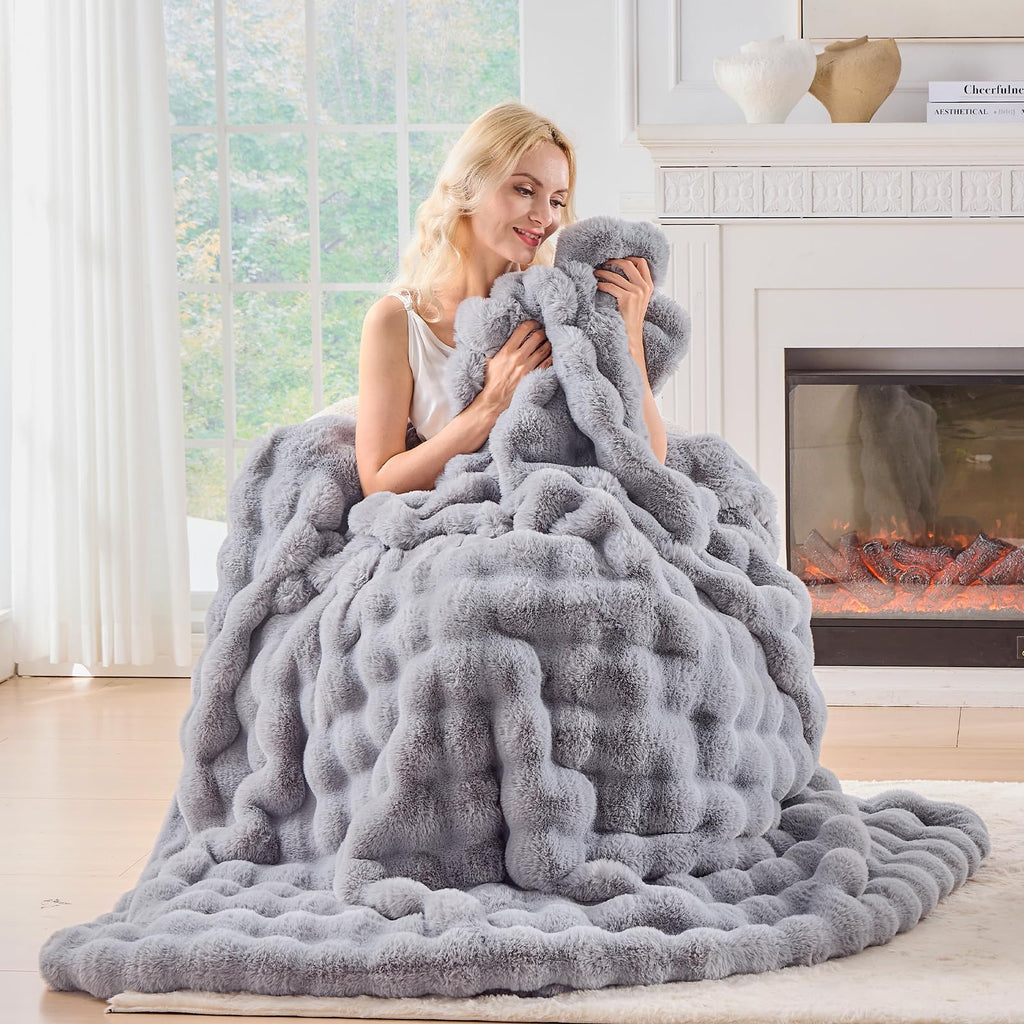 BENVWE Fluffy Faux Fur Throw Blanket for Couch, Soft Plush Thick Cozy Fuzzy Luxury Minky Bubble Blanket for Home Living Room Decor Gift for Women, Navy Blue, 63" x 80", 1100GSM - The Cozy Corner