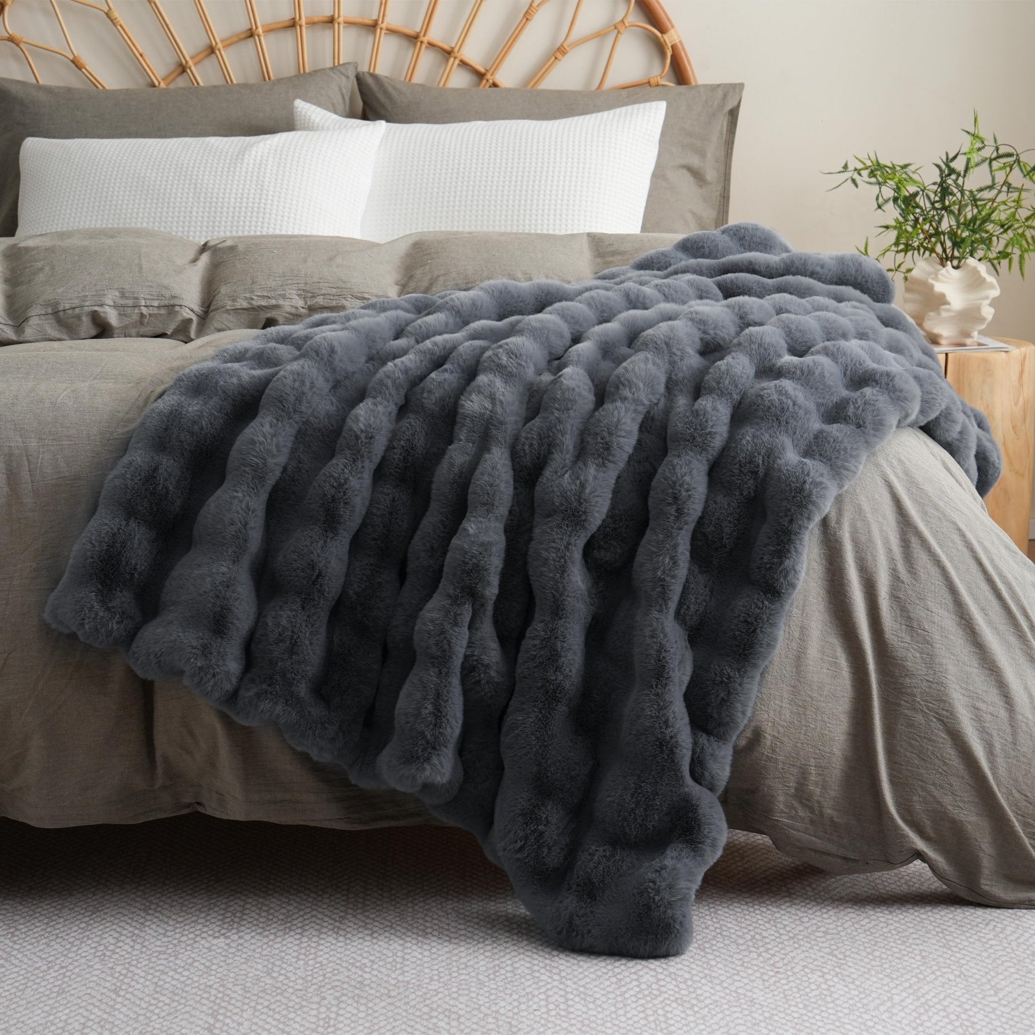 BENVWE Fluffy Faux Fur Throw Blanket for Couch, Soft Plush Thick Cozy Fuzzy Luxury Minky Bubble Blanket for Home Living Room Decor Gift for Women, Navy Blue, 63" x 80", 1100GSM - The Cozy Corner